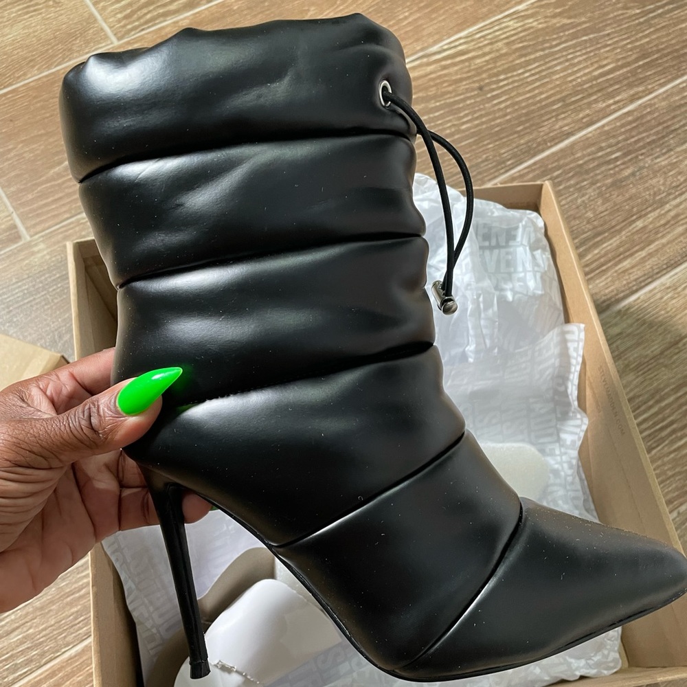 Steve madden puff FULL leather booties